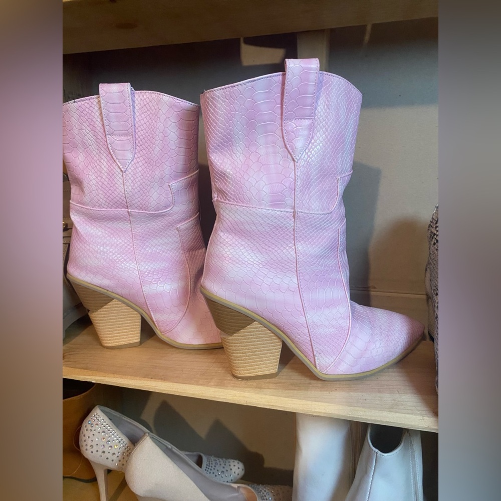 Pink cowgirl boots